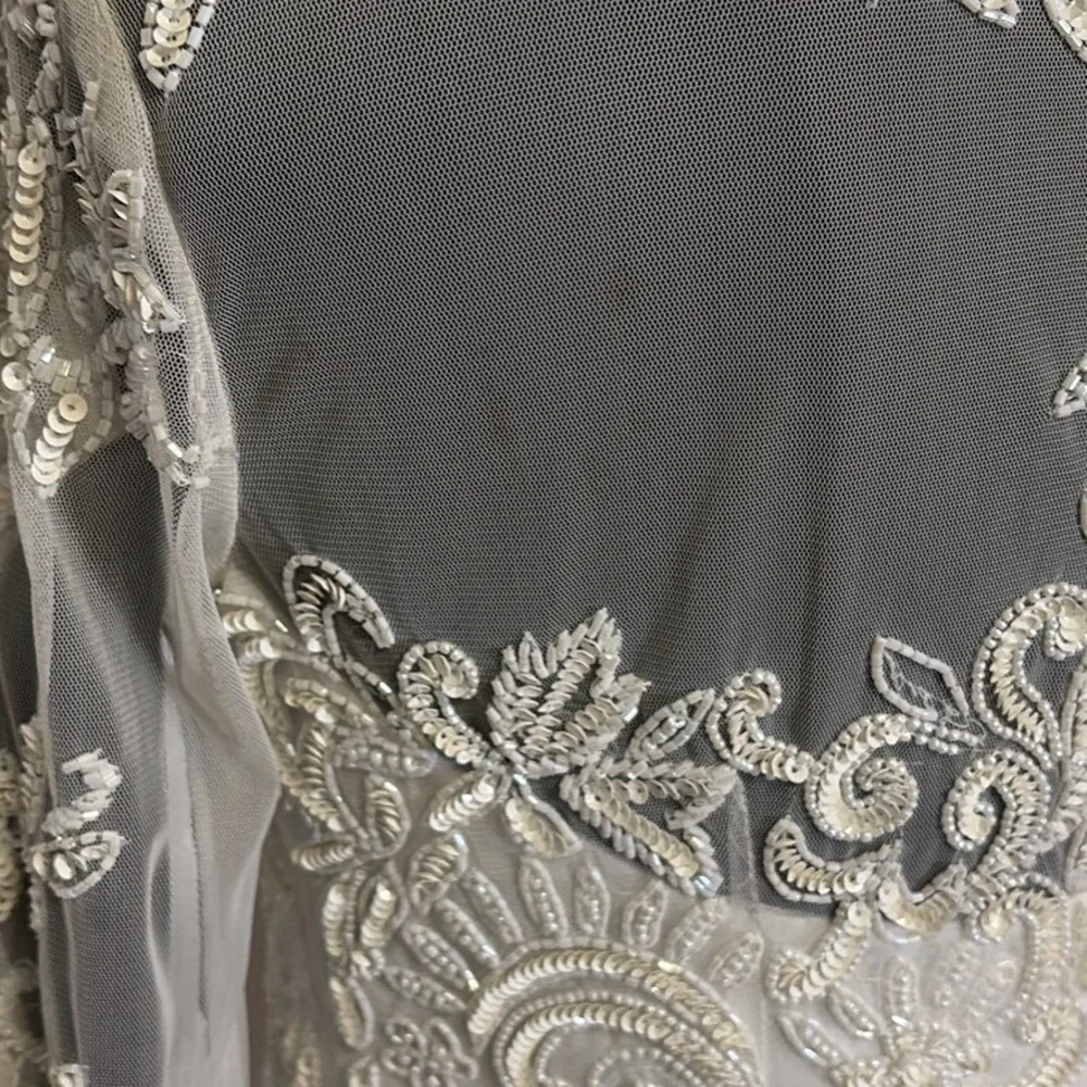 Ivory sequined wedding dress size 8 sheer beaded bodice and long sleeves long - Picture 5 of 9